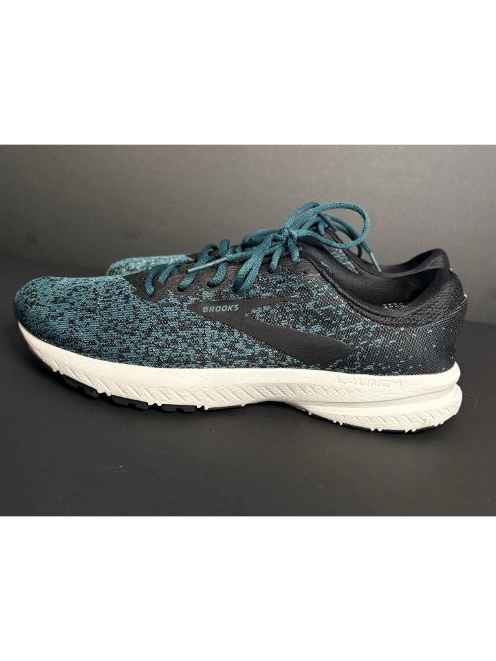 Brooks Launch 6 Women’s 9 Running Shoes Black Blue Neutral Digital Knit
